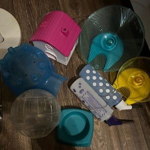 Hamster/Guinea Pig/Rabbt Items